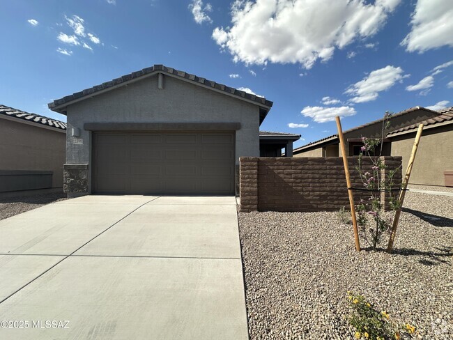 Building Photo - 11890 W Rancho Dr Rental