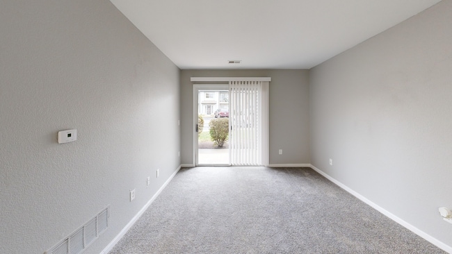 Lyra-Living-Room.jpg - Lyons Gate Apartments