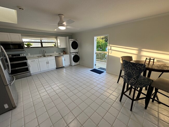 Photo - 2945 68th St N