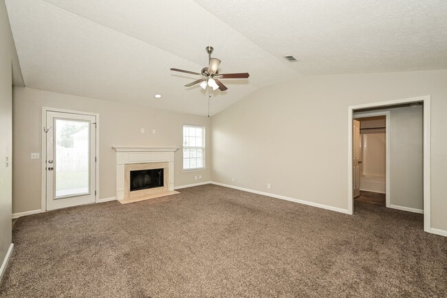 Photo - 1923 Colyn Avenue