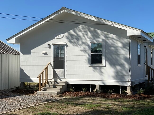 Photo - 204 N Carol St