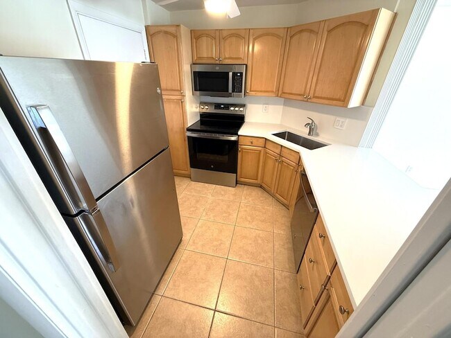 Photo - 133 N Pompano Beach Blvd Unidad 606