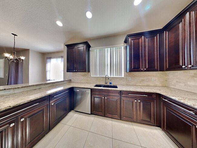 Photo - 934 Tramells Trail