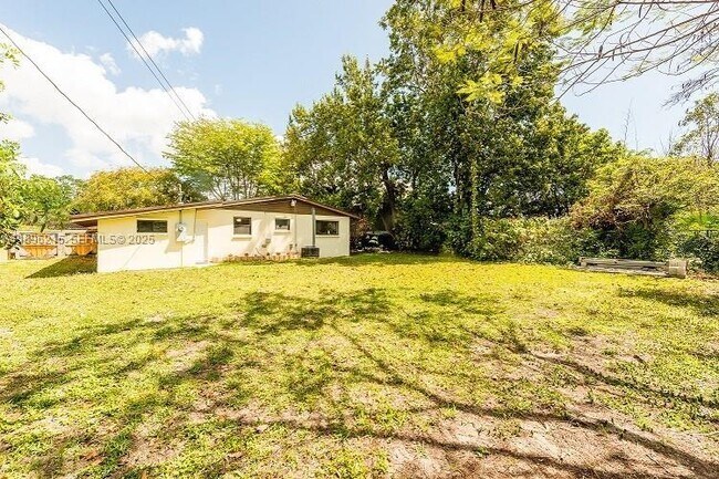 Building Photo - 7830 SW 99th St