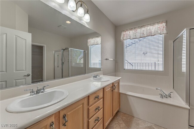 Building Photo - 2147 Bannerwood St