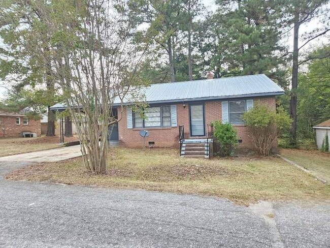 Building Photo - 1445 Pine Spring Dr Rental