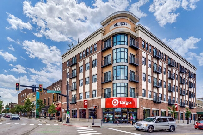 Building Photo - Muinzer - Close to Campus