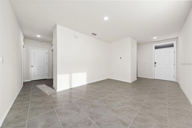 2667 Swooping Sparrow Dr