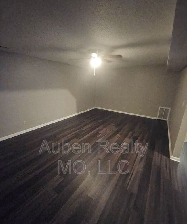 Photo - 11757 Wood Oak Ave Unit 5