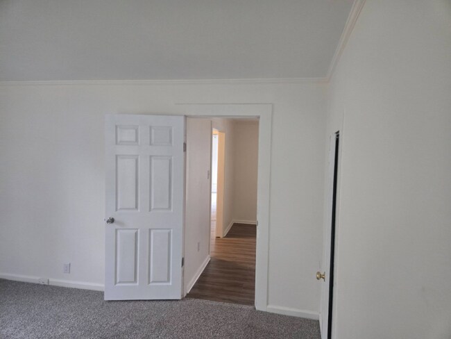 Photo - 202 W Peachtree St