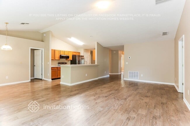 Photo - 10939 Apple Blossom Trail E