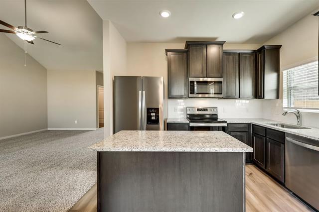 Photo - 112 Lamont Rd