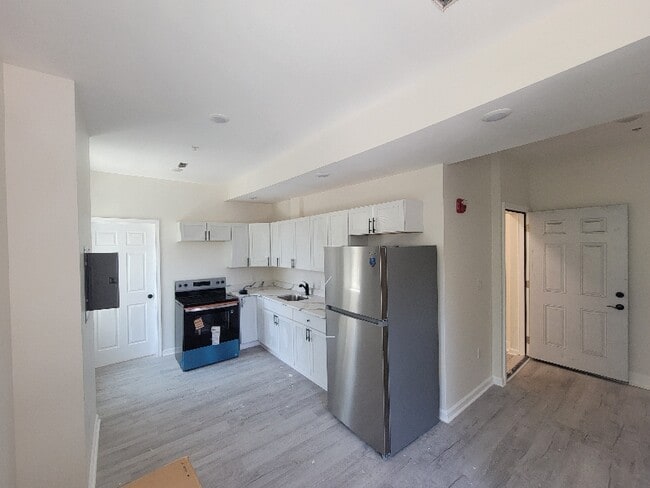Building Photo - 3625 N 22nd St Rental