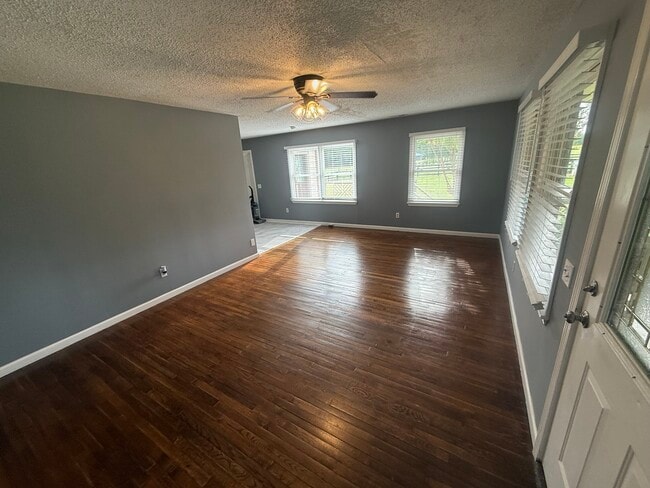 Photo - 445 Loyd Mitchell Rd