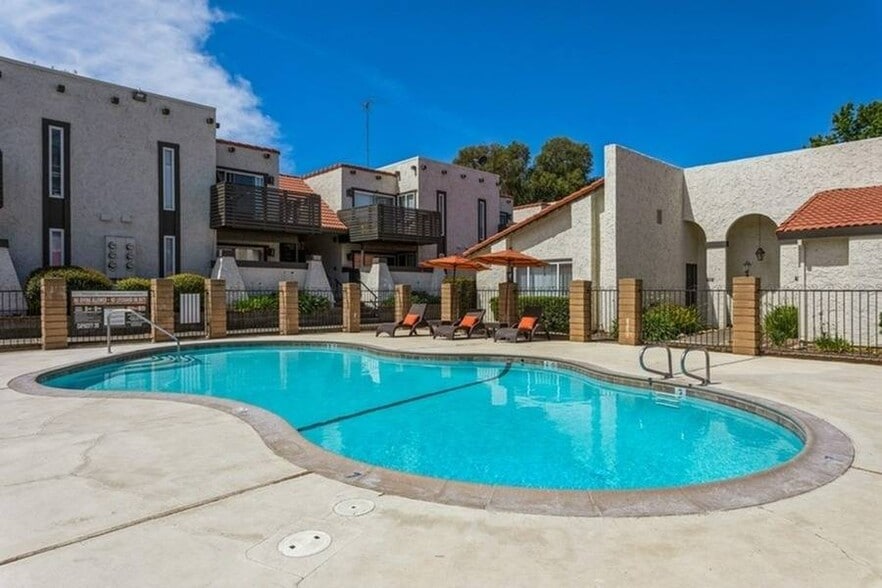 Resort-Style Pool