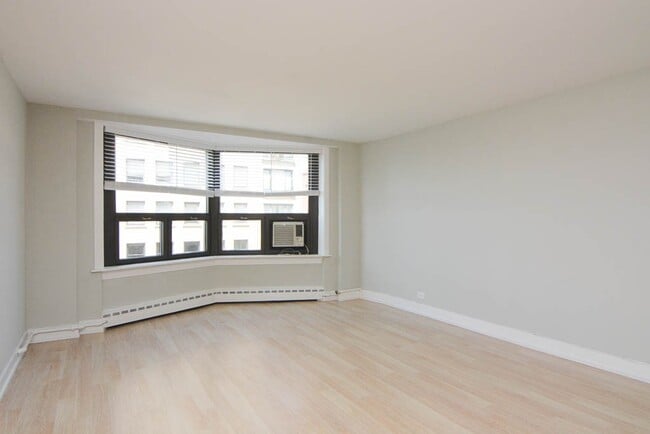 Photo - 450 W Wellington Ave Unidad B9