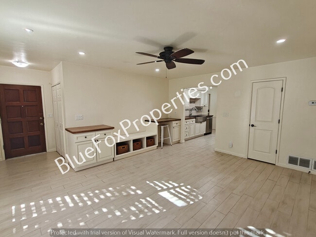 Photo - 650 N Richey Blvd