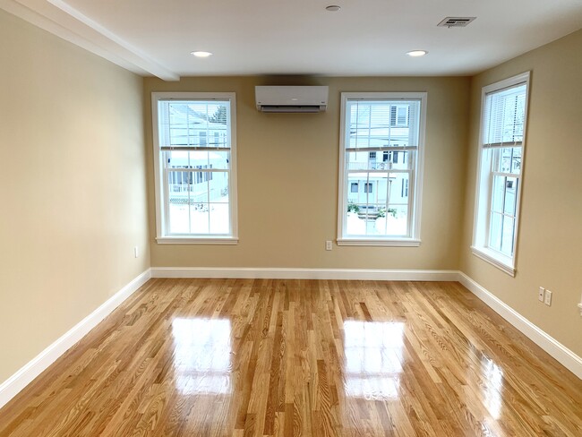 Photo - 226 Main St Unit 2