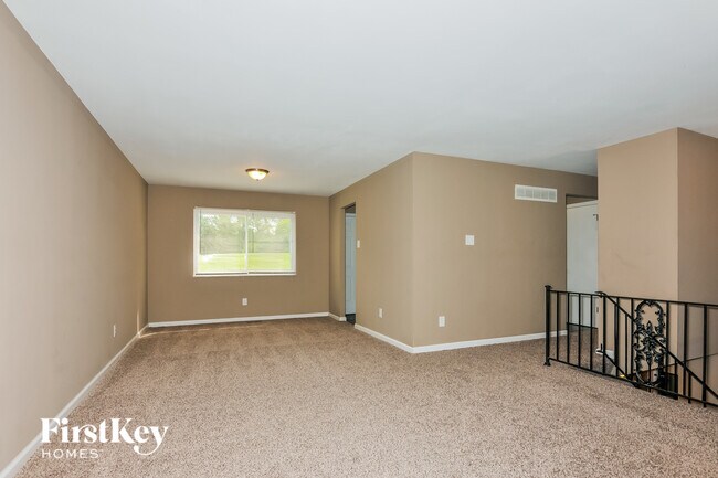 Photo - 5708 Madlar Ln