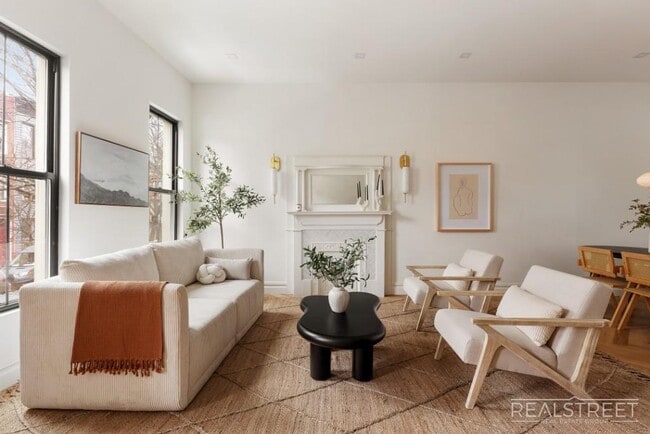 Photo - Stunning Brand New Townhouse for Rent in Bushwick! Unidad 2