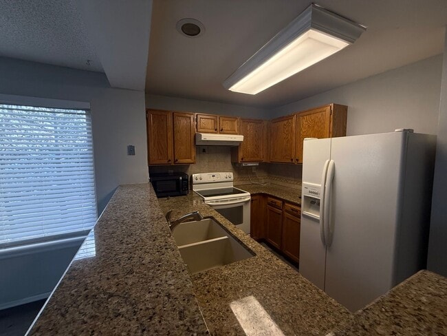 Photo - Beautiful Condo on Iguana – Now Available for Rent