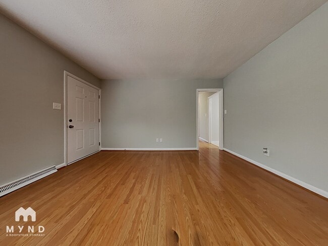 Photo - 221 Tanglewood Dr