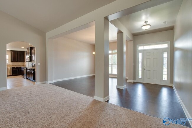 512 Summer Cove Cir NW