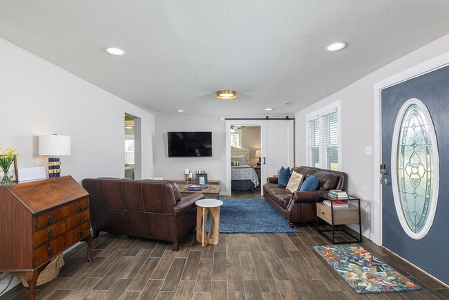 Photo - 1227 W 1st Ave