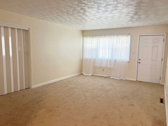 Photo - 718 Powhatan Pkwy