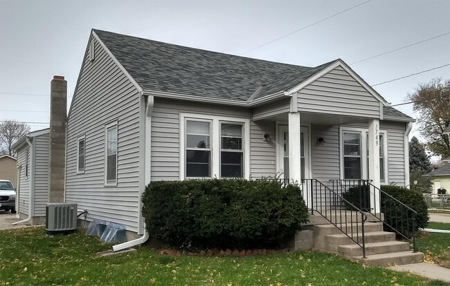Photo - 1749 N D St