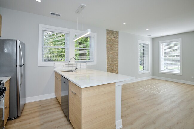 Photo - 2127 S Marshall Blvd