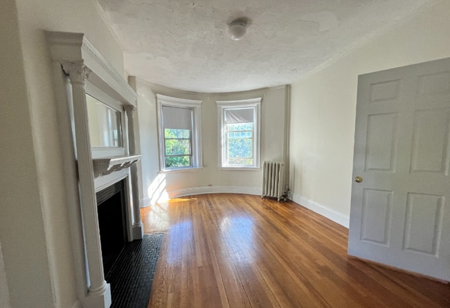 Photo - 1788 Beacon St