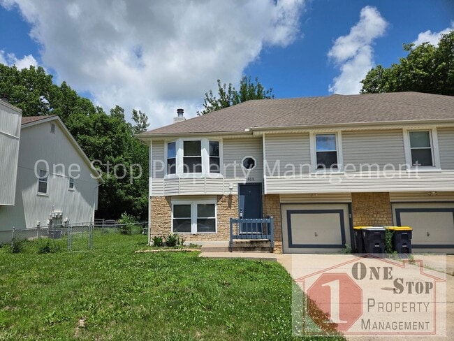 Photo - Spacious 3 bedroom, 2 bathroom duplex in Kansas City North!