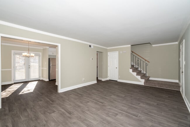 Photo - TOWNES AT UNIVERSITY