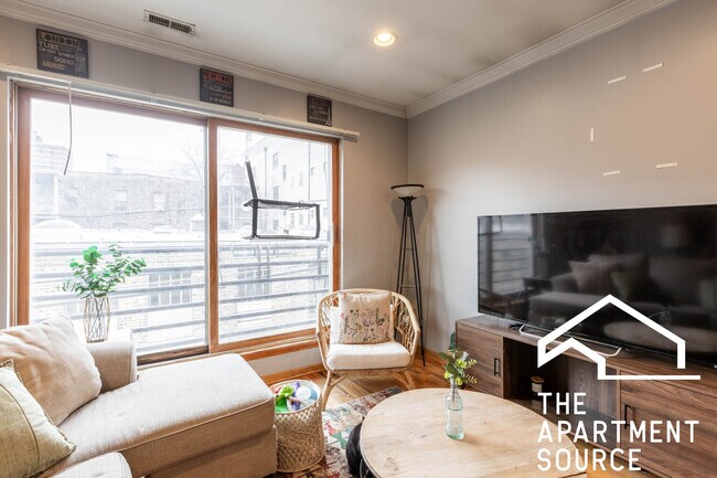 Photo - 907 W Belmont Ave Unidad 3R