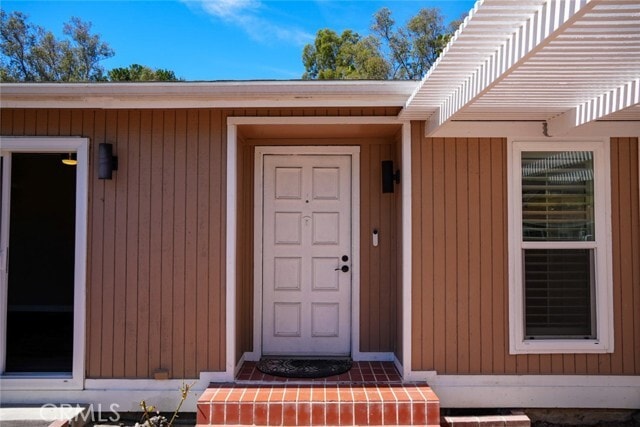 Building Photo - 25855 Via Lomas Unit 225