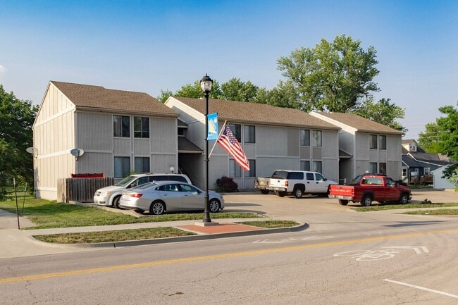 208 W Main St Unit B