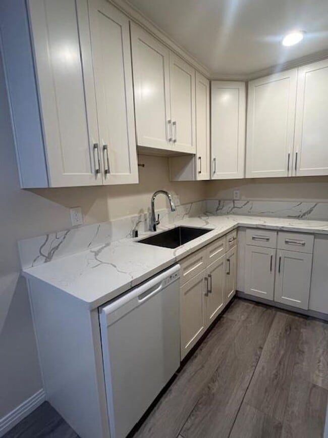 Photo - 4905-4907 Douvan Court Unidad 4907 Douvan Court