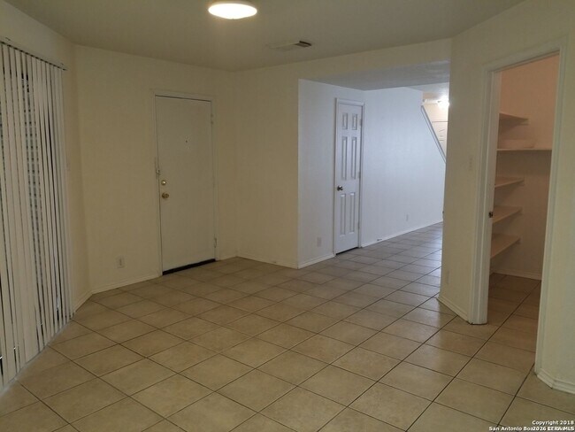 Photo - 3 Bedroom Home in Gated Community ***Medical Center***