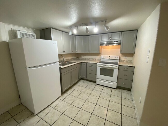 Photo - 414kit Unit B