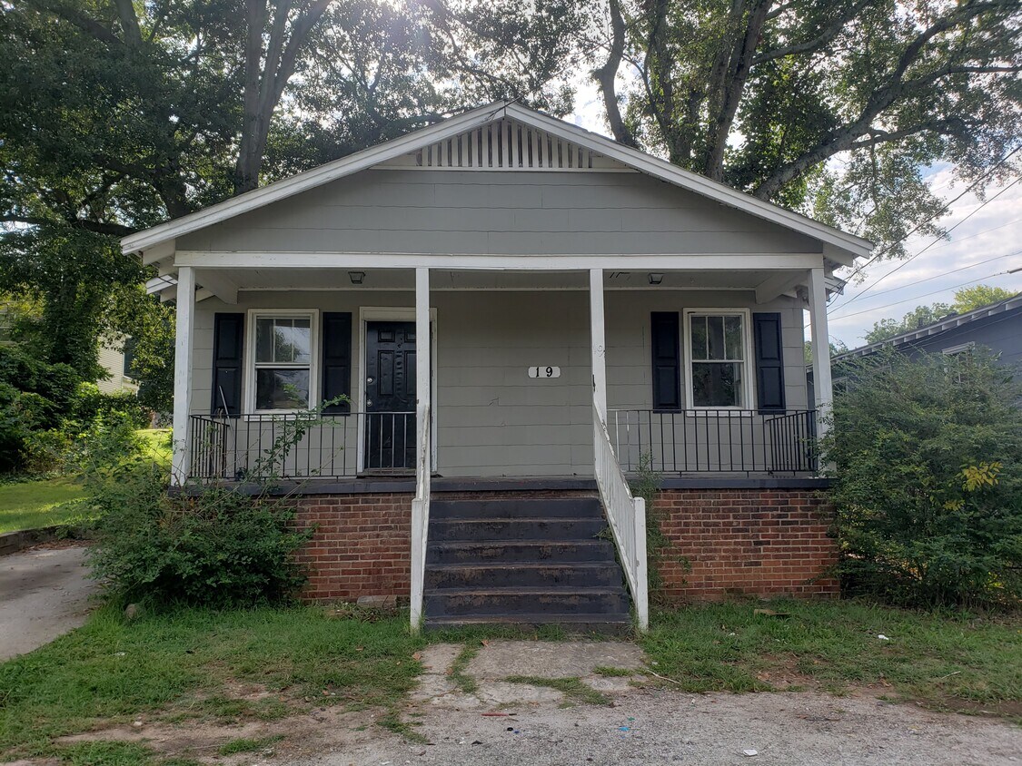 Photo - 19 Judy St (Greenville, SC)