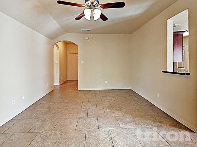 Photo - 12216 Hunters Crossing Ln