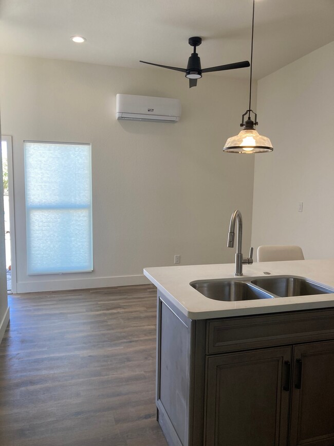 3518 S Quincy Rd