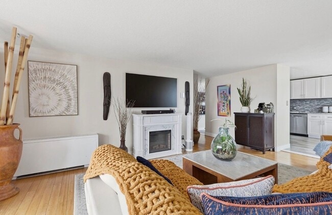 Photo - 1155 Ash St.
