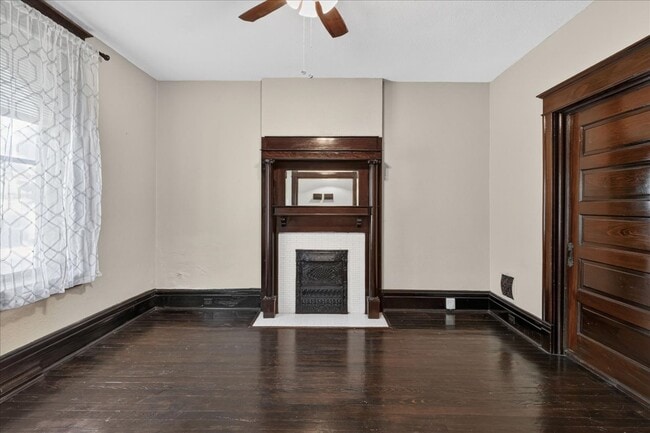 Photo - 2303-2305-2305 Russell Blvd Unit 1F