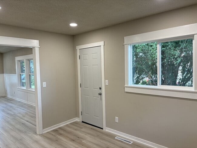 Photo - 209 N 22nd St