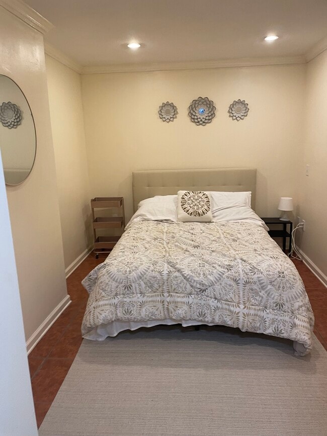 2108 Pine Heights Dr NE Unit 2108