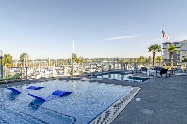 Yacht Harbor Club