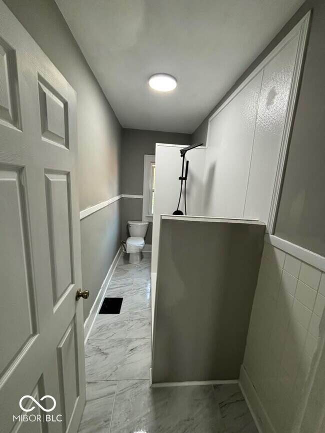 Photo - 417 N Gladstone Ave
