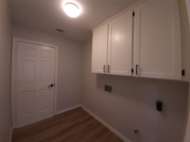 Photo - 5310 Glenmere Ln